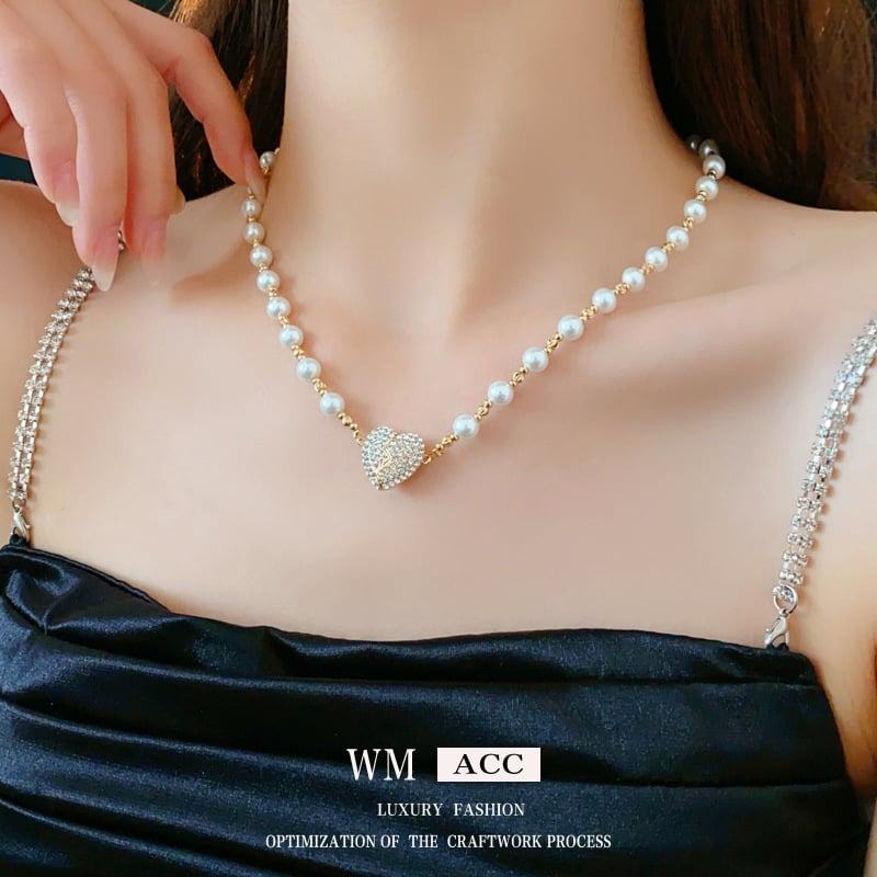 Magnetic Heart-Shaped Rhinestone & Pearl Necklace