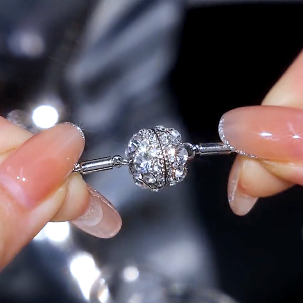 ✨Elegant Magnetic Silver Ball Pendant Necklace