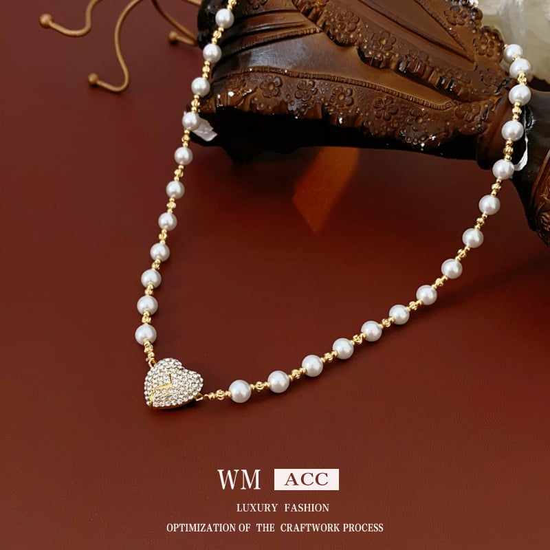 Magnetic Heart-Shaped Rhinestone & Pearl Necklace