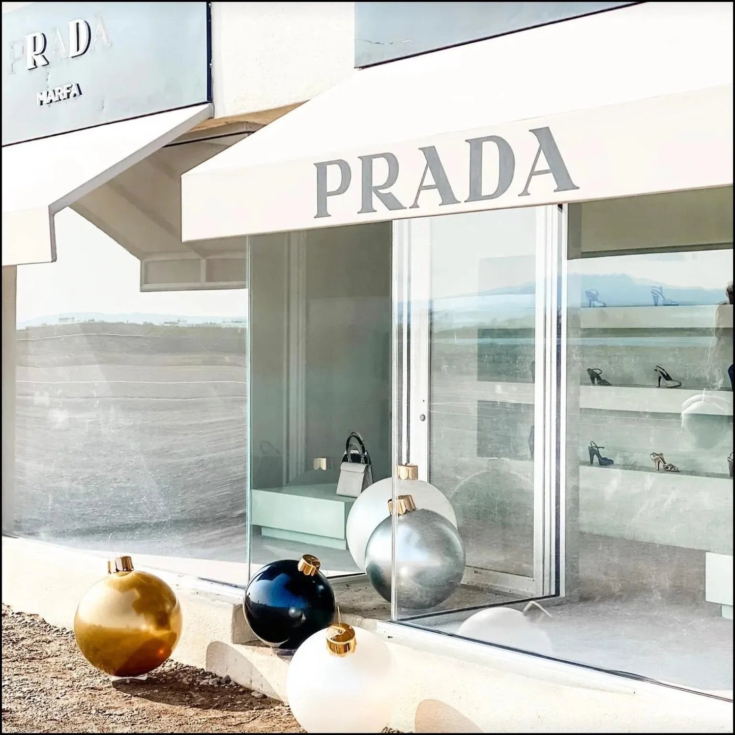 🎁 Last day Sale 45% OFF🎈2025 New Oversized Inflatable Christmas Ball Decoration