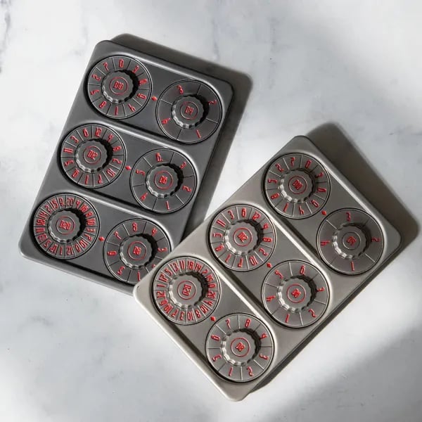 🔥Last day 40% off - Portable Metal Rotating Multi-Sided Dice